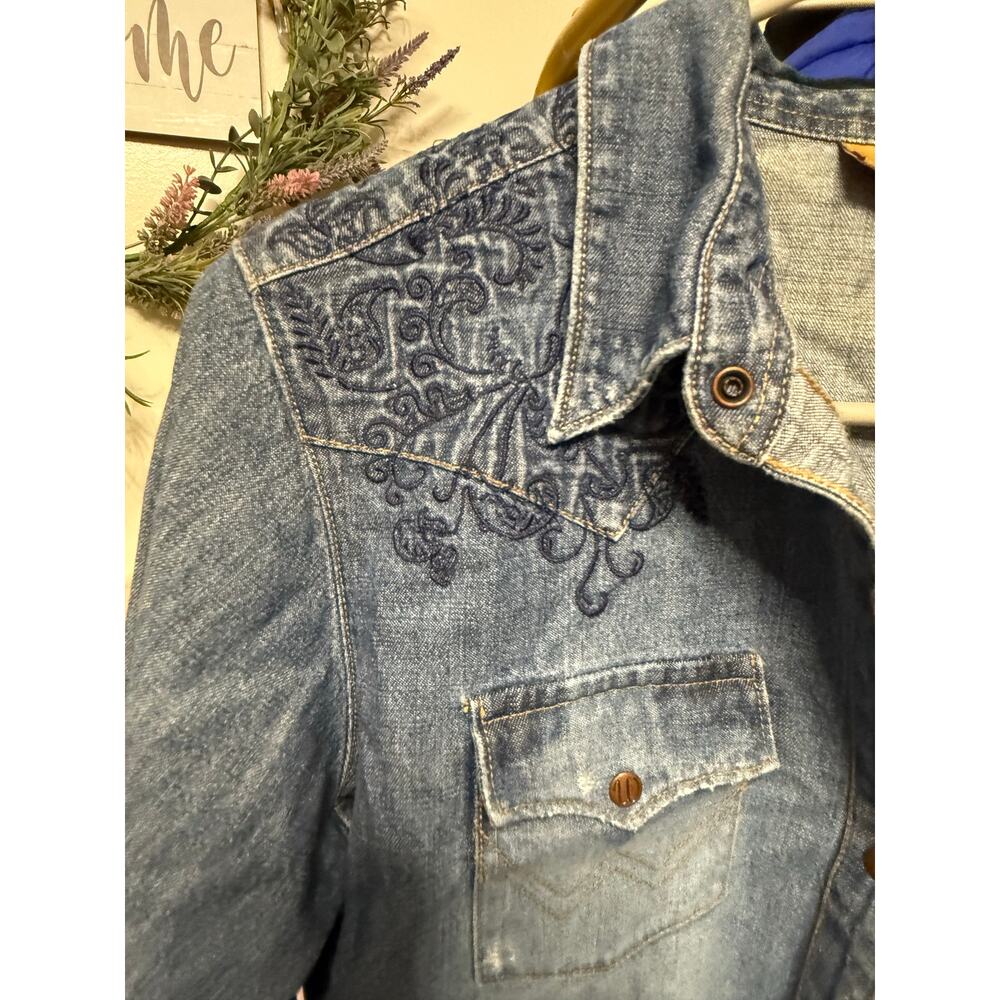 Wrangler embroidery top S - Picture 3 of 8